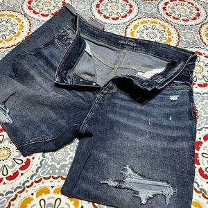 Maurice’s High-rise Boyfriend Size 16W Short.